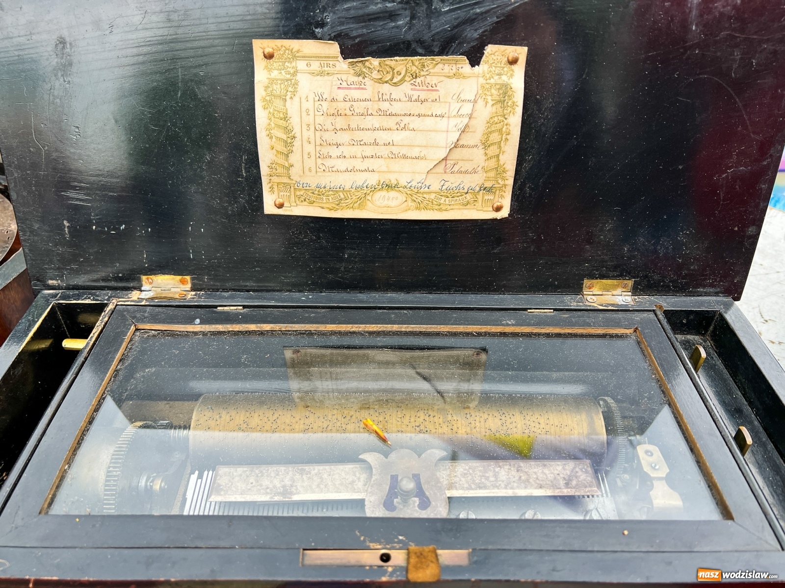 Zdjęcie w galerii na portalu naszwodzislaw.com: Ruszył wielki jarmark na granicy. Przyjechał bohater programu Łowcy skarbów wiadomości z regionu