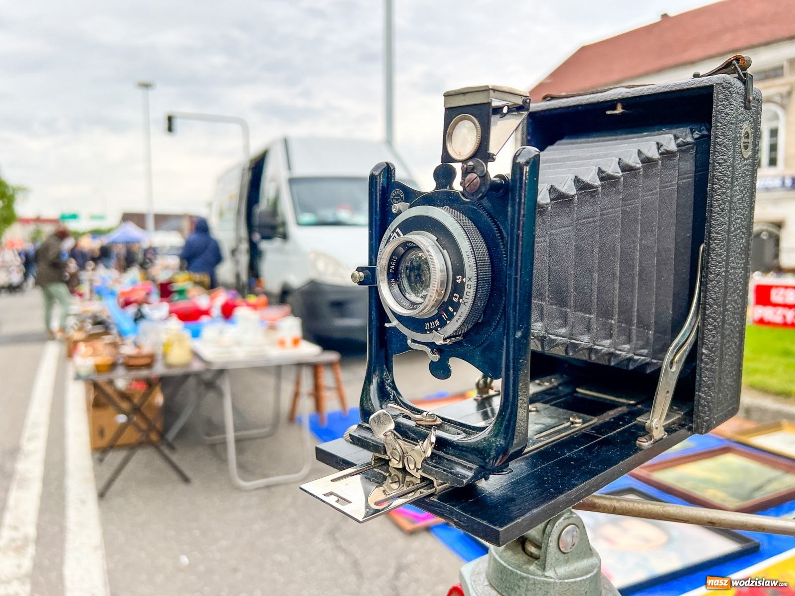 Zdjęcie w galerii na portalu naszwodzislaw.com: Ruszył wielki jarmark na granicy. Przyjechał bohater programu Łowcy skarbów wiadomości z regionu