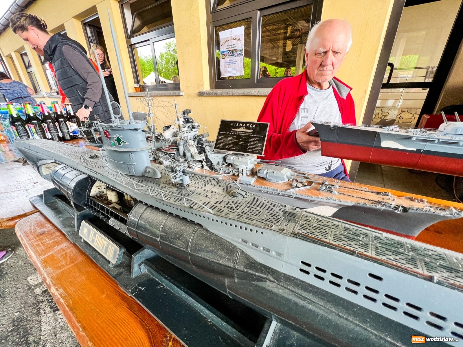 Zdjęcie w galerii na portalu naszwodzislaw.com: Ruszył wielki jarmark na granicy. Przyjechał bohater programu Łowcy skarbów wiadomości z regionu