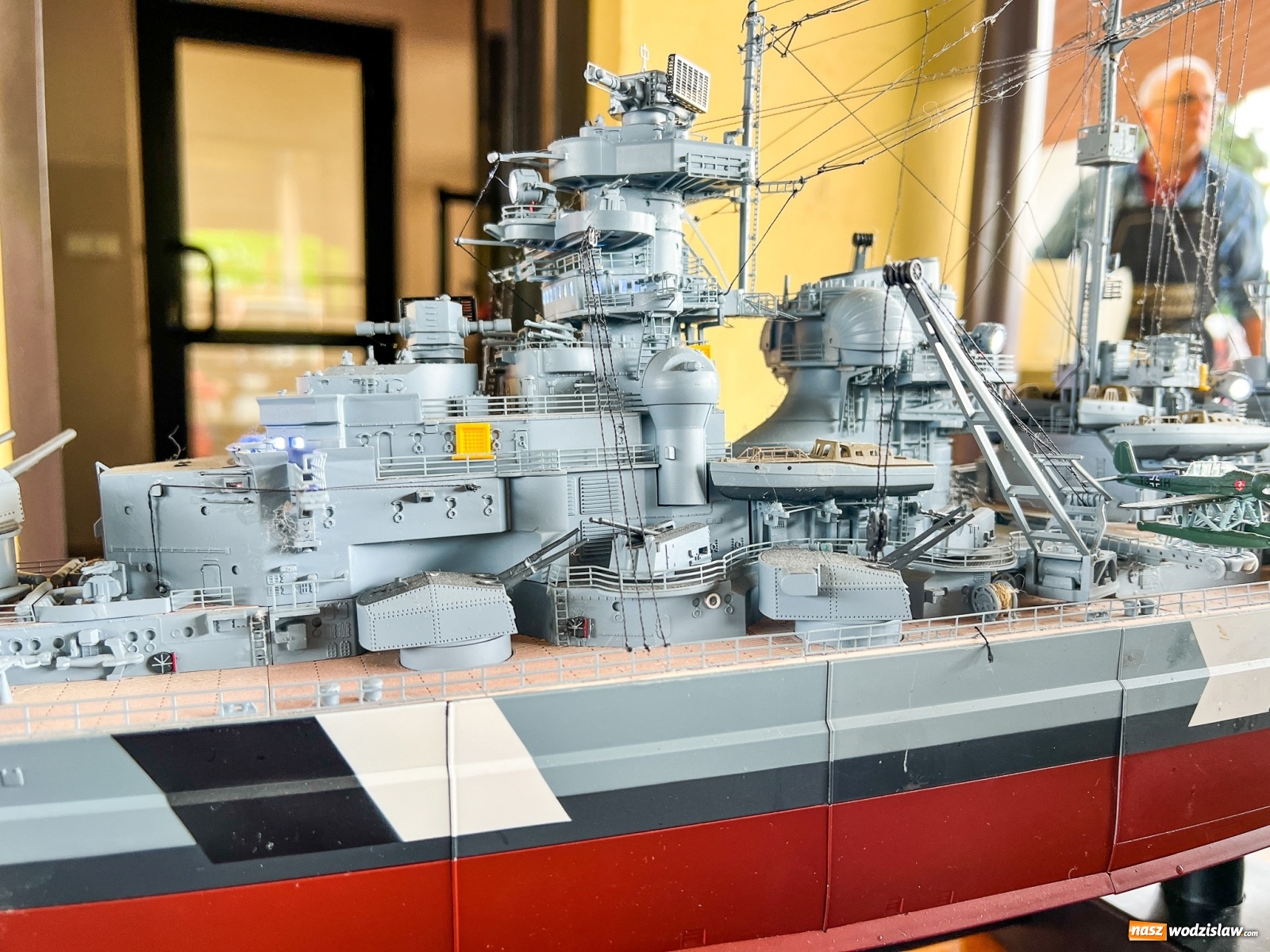 Zdjęcie w galerii na portalu naszwodzislaw.com: Ruszył wielki jarmark na granicy. Przyjechał bohater programu Łowcy skarbów wiadomości z regionu