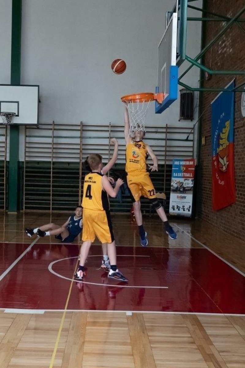 Zdjęcie w galerii na portalu naszwodzislaw.com: Koszykówka. Żaki MKS Wodzisław Śląski z awansem [FOTO] wiadomości z regionu