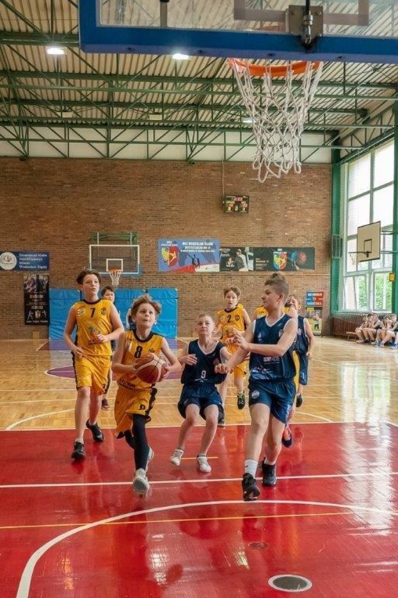 Zdjęcie w galerii na portalu naszwodzislaw.com: Koszykówka. Żaki MKS Wodzisław Śląski z awansem [FOTO] wiadomości z regionu