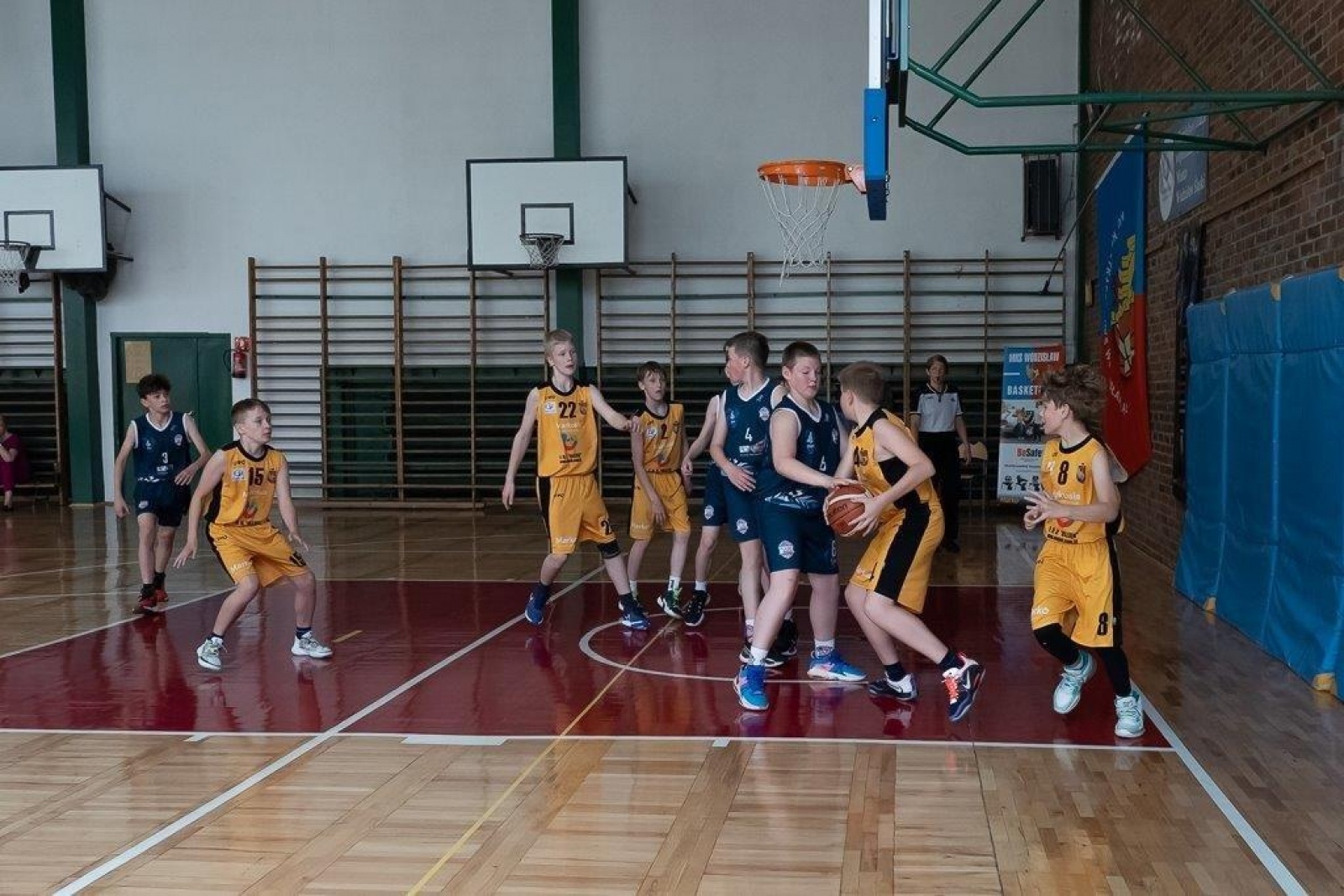 Zdjęcie w galerii na portalu naszwodzislaw.com: Koszykówka. Żaki MKS Wodzisław Śląski z awansem [FOTO] wiadomości z regionu