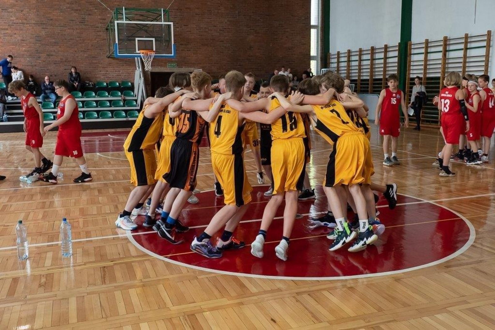 Zdjęcie w galerii na portalu naszwodzislaw.com: Koszykówka. Żaki MKS Wodzisław Śląski z awansem [FOTO] wiadomości z regionu