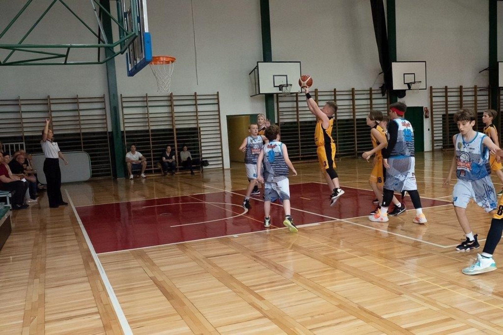 Zdjęcie w galerii na portalu naszwodzislaw.com: Koszykówka. Żaki MKS Wodzisław Śląski z awansem [FOTO] wiadomości z regionu