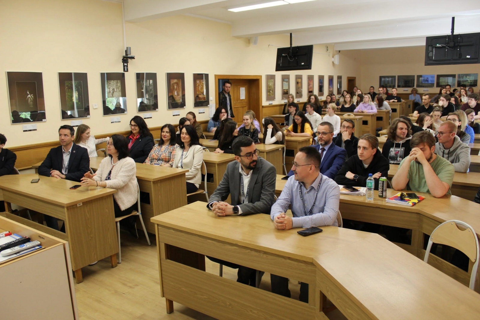 Zdjęcie w galerii na portalu naszwodzislaw.com: Umiędzynarodowienie Akademii – Strategia wiadomości z regionu