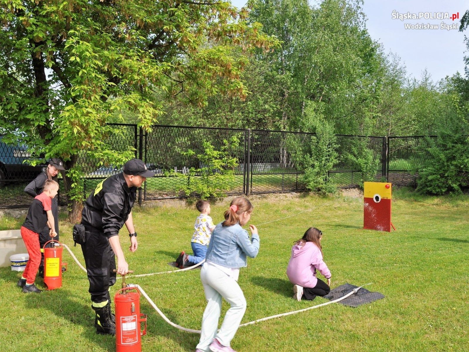 Zdjęcie w galerii na portalu naszwodzislaw.com: Dzień otwartej strażnicy w PSP Wodzisław Śląski [FOTO i WIDEO] wiadomości z regionu