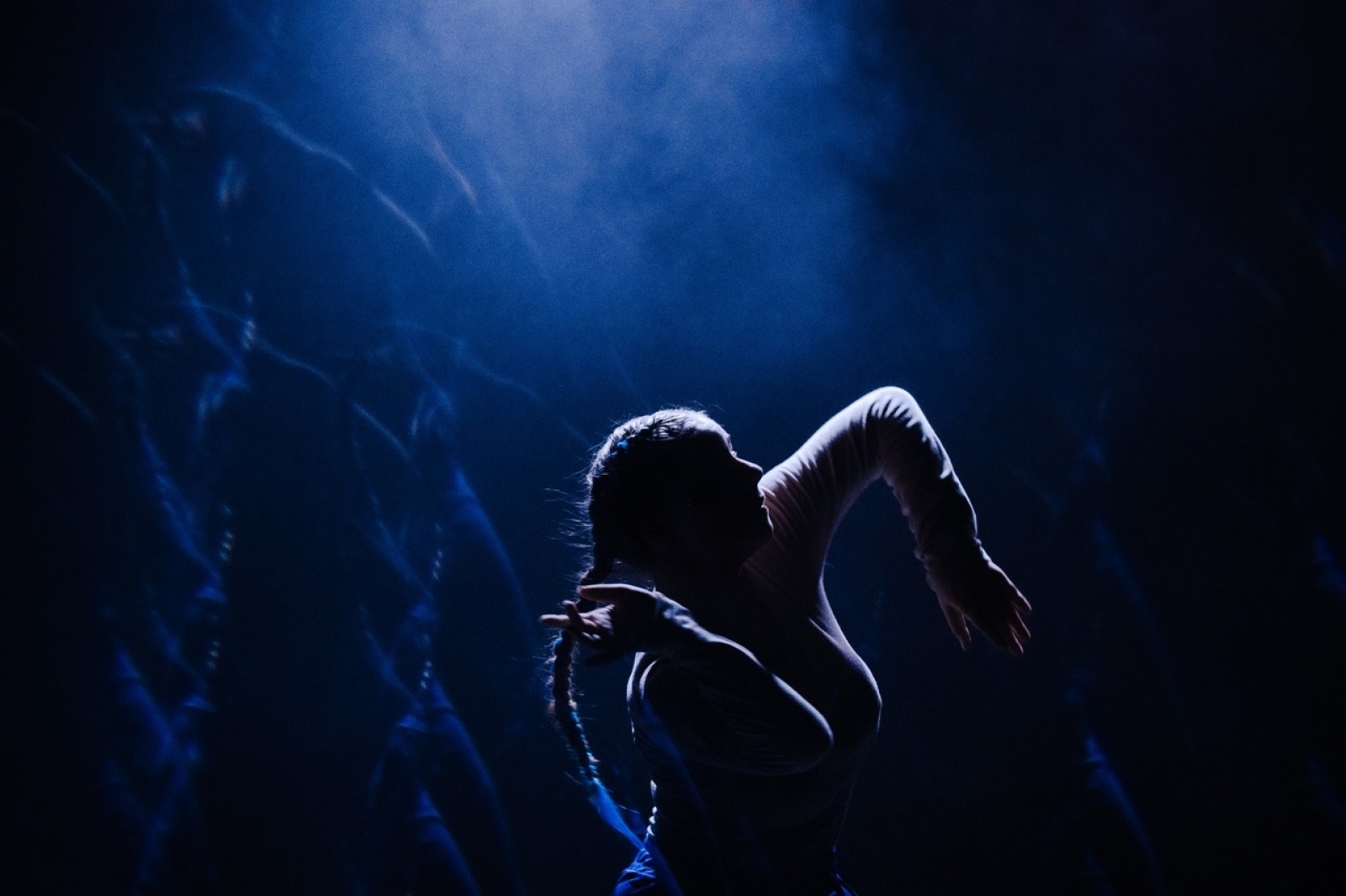 Zdjęcie w galerii na portalu naszwodzislaw.com: Premiera spektaklu poMOC Teatru Tańca Memento za nami [FOTO] wiadomości z regionu