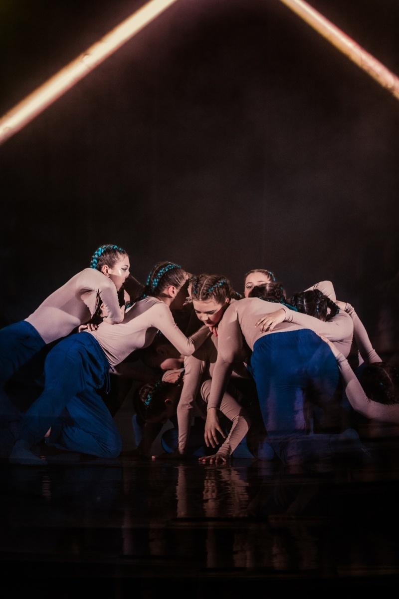 Zdjęcie w galerii na portalu naszwodzislaw.com: Premiera spektaklu poMOC Teatru Tańca Memento za nami [FOTO] wiadomości z regionu