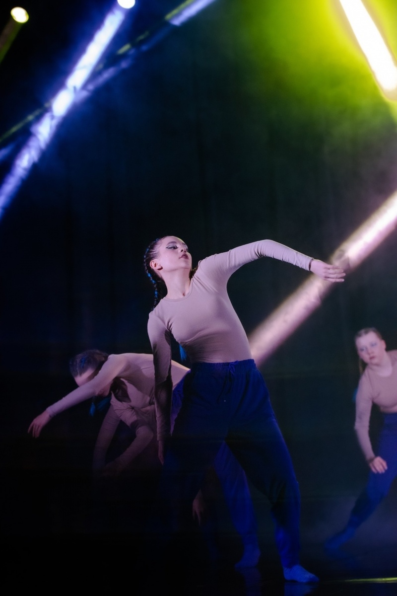 Zdjęcie w galerii na portalu naszwodzislaw.com: Premiera spektaklu poMOC Teatru Tańca Memento za nami [FOTO] wiadomości z regionu