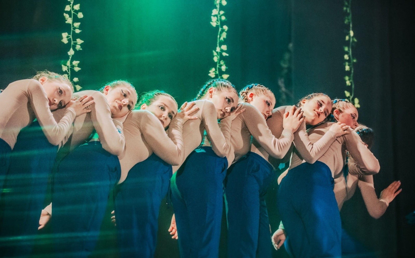 Zdjęcie w galerii na portalu naszwodzislaw.com: Premiera spektaklu poMOC Teatru Tańca Memento za nami [FOTO] wiadomości z regionu