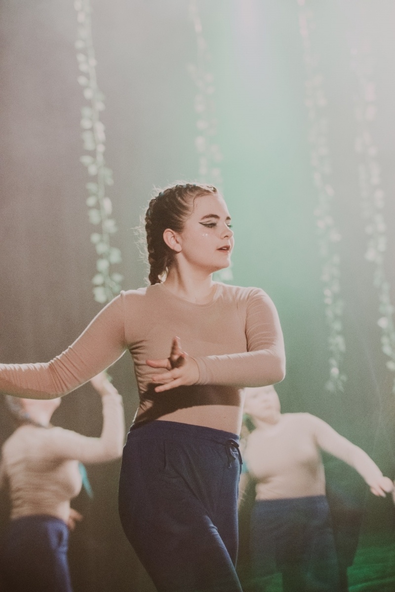 Zdjęcie w galerii na portalu naszwodzislaw.com: Premiera spektaklu poMOC Teatru Tańca Memento za nami [FOTO] wiadomości z regionu