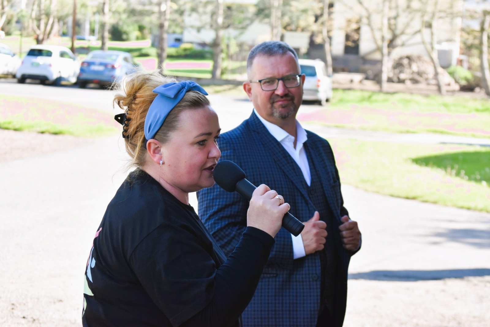 Zdjęcie w galerii na portalu naszwodzislaw.com: Bieg między pomnikami 2023. Zdrowa rywalizacja przyciągnęła ponad setkę uczniów [FOTO] wiadomości z regionu