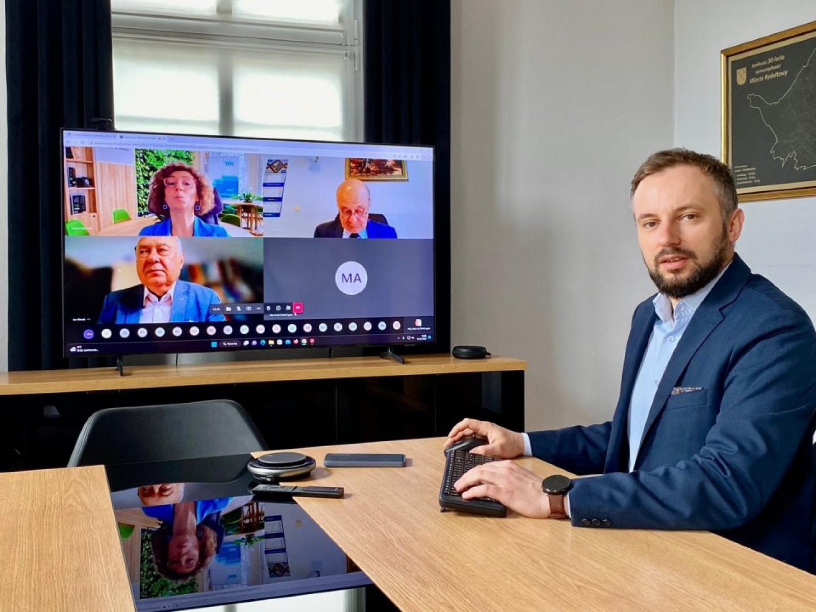 Zdjęcie w galerii na portalu naszwodzislaw.com: Rydułtowy to gmina na piątkę wiadomości z regionu