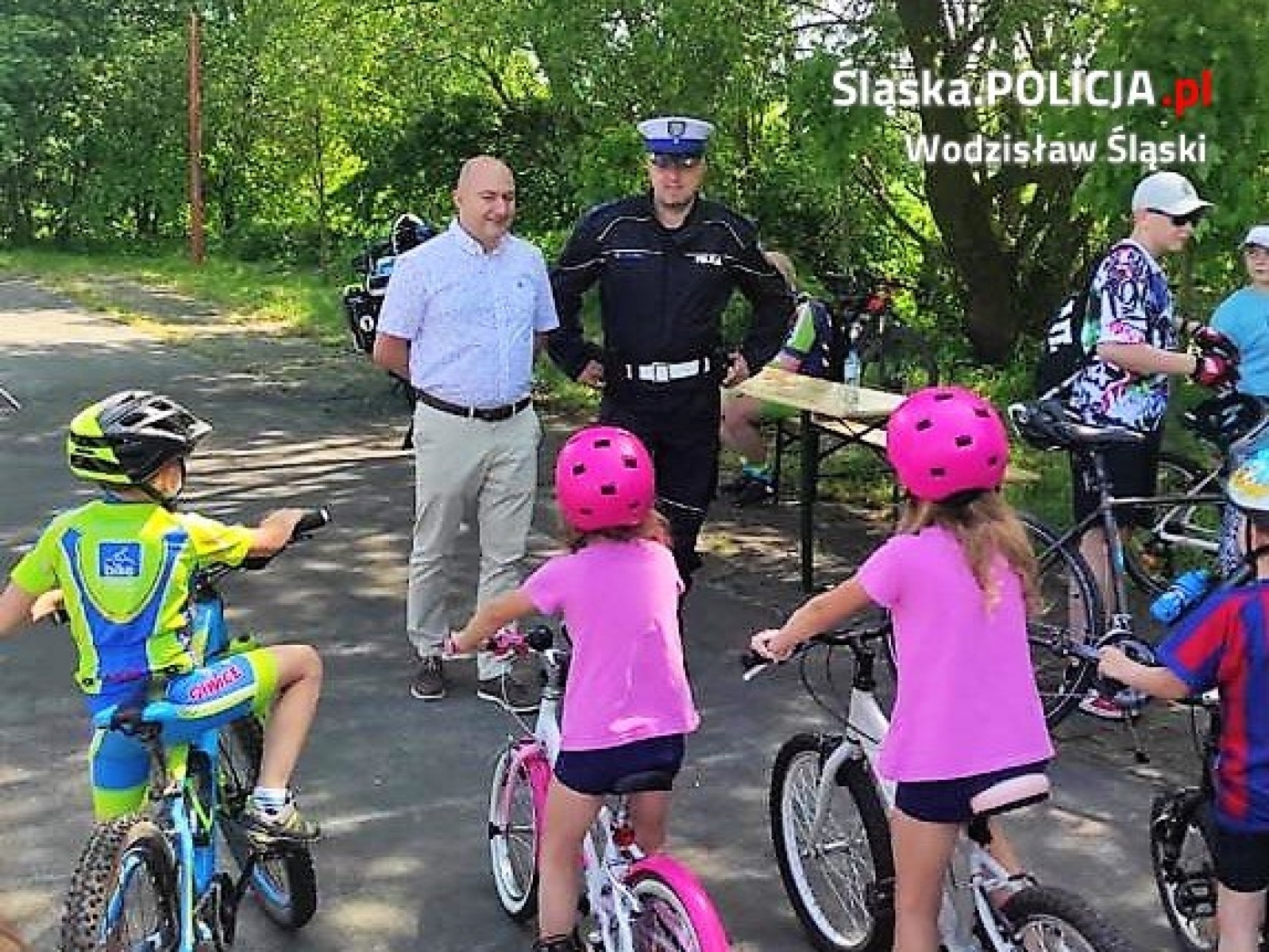 Zdjęcie w galerii na portalu naszwodzislaw.com: Wodzisławska policja na Festiwalu Żelaznego Szlaku Rowerowego wiadomości z regionu