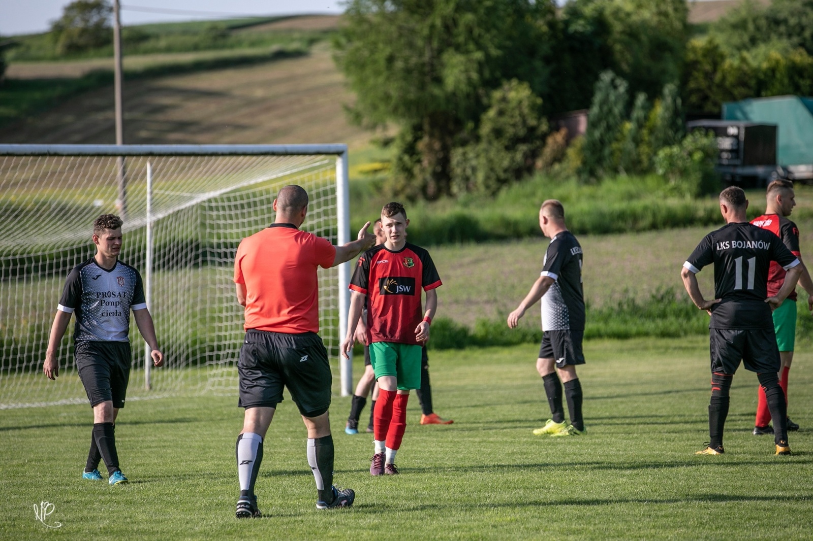 Zdjęcie w galerii na portalu naszwodzislaw.com: Naprzód II przywiózł trzy punkty z Bojanowa wiadomości z regionu