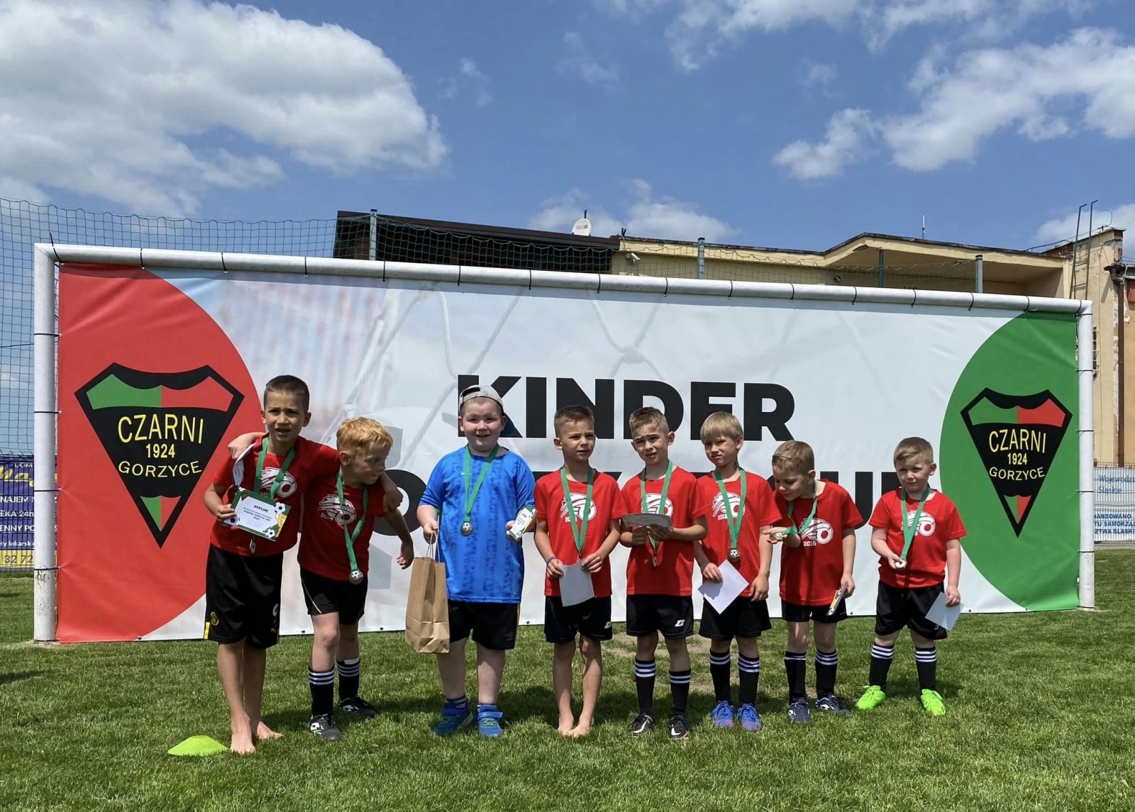 Zdjęcie w galerii na portalu naszwodzislaw.com: Kinder Cup Gorzyce. Sportowa rywalizacja rocznika 2016 za nami [FOTO] wiadomości z regionu