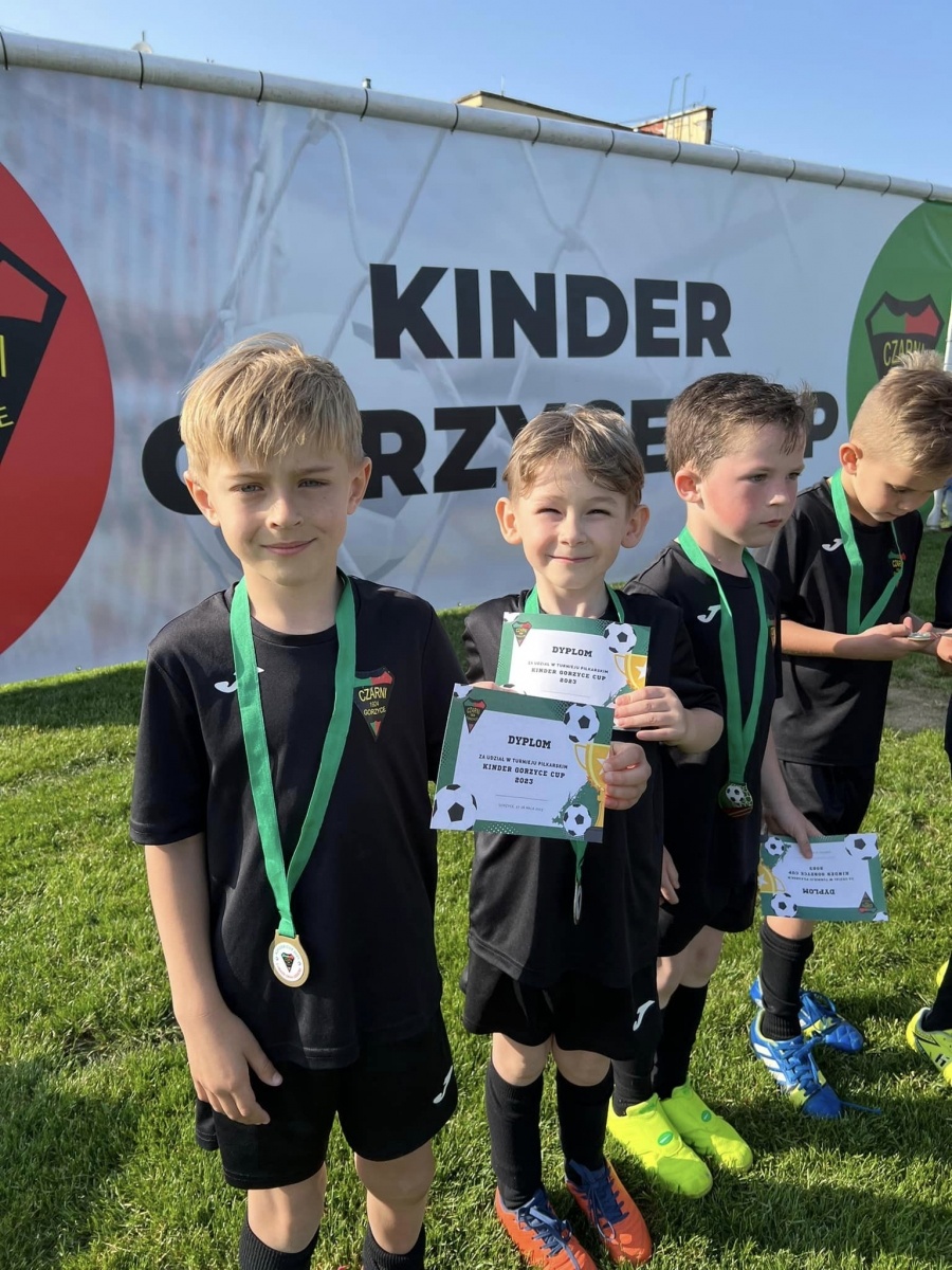 Zdjęcie w galerii na portalu naszwodzislaw.com: Kinder Cup Gorzyce. Sportowa rywalizacja rocznika 2016 za nami [FOTO] wiadomości z regionu