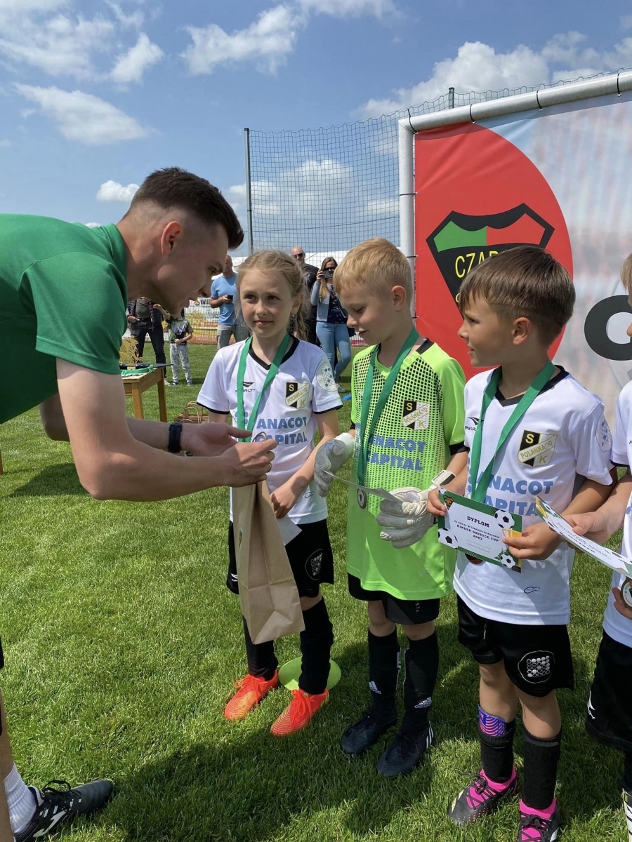 Zdjęcie w galerii na portalu naszwodzislaw.com: Kinder Cup Gorzyce. Sportowa rywalizacja rocznika 2016 za nami [FOTO] wiadomości z regionu