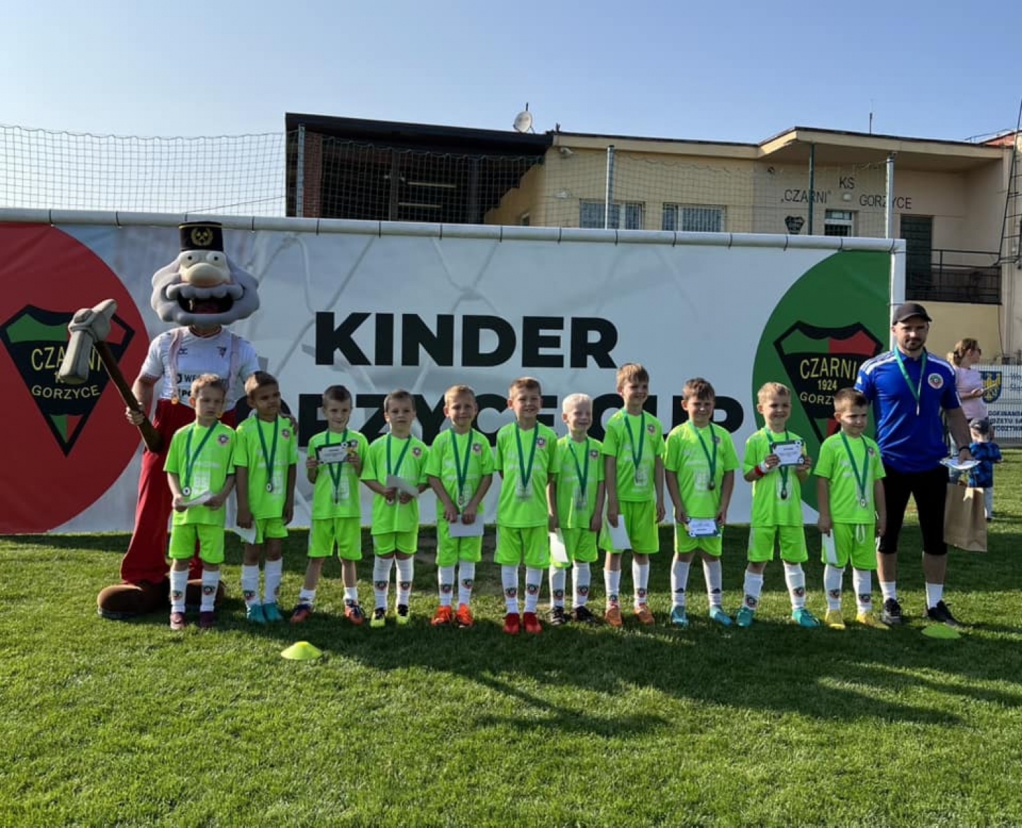 Zdjęcie w galerii na portalu naszwodzislaw.com: Kinder Cup Gorzyce. Sportowa rywalizacja rocznika 2016 za nami [FOTO] wiadomości z regionu