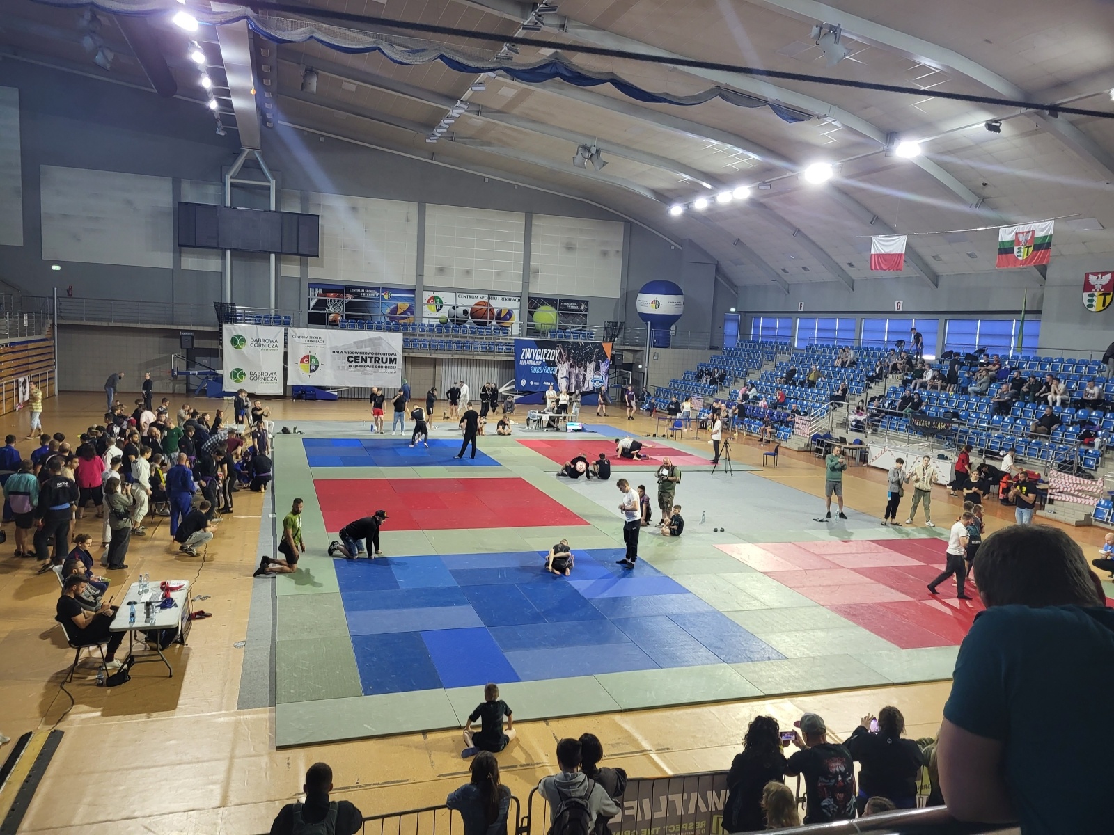 Zdjęcie w galerii na portalu naszwodzislaw.com: Medal dla trenera z Rydułtów wiadomości z regionu