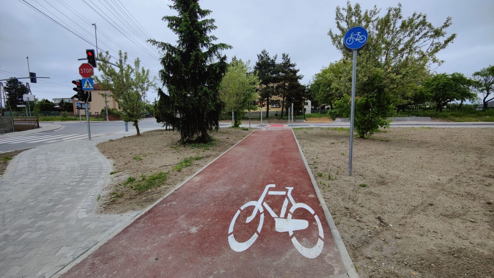 Zdjęcie w galerii na portalu naszwodzislaw.com: Skrzyżowanie w Gorzyczkach z nową sygnalizacją wiadomości z regionu