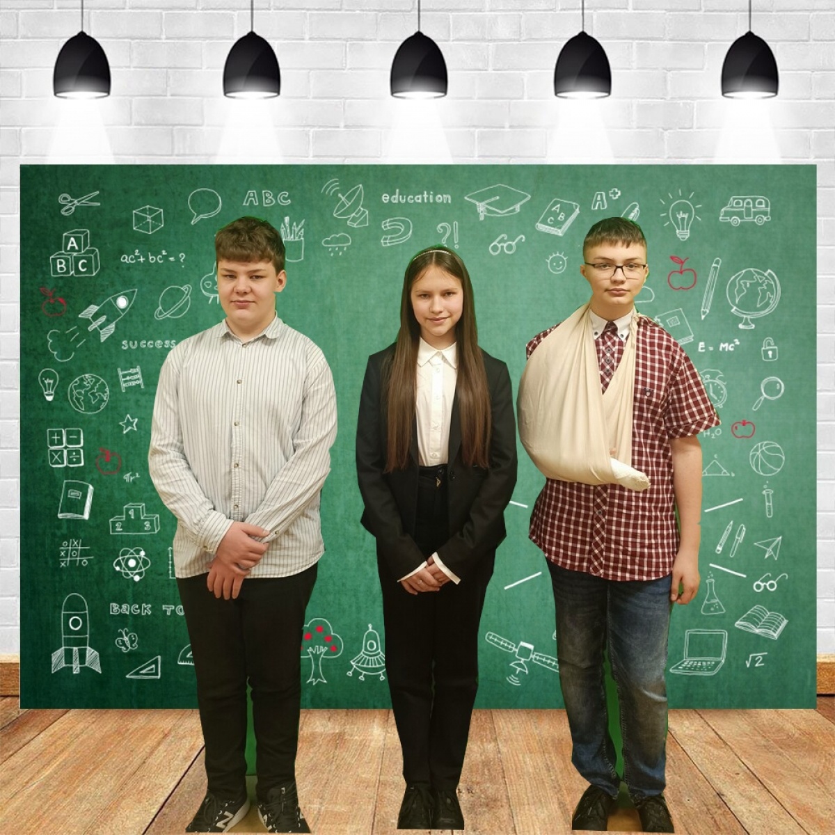 Zdjęcie w galerii na portalu naszwodzislaw.com: Godów. Poznajcie laureatki i finalistów wojewódzkich konkursów przedmiotowych wiadomości z regionu