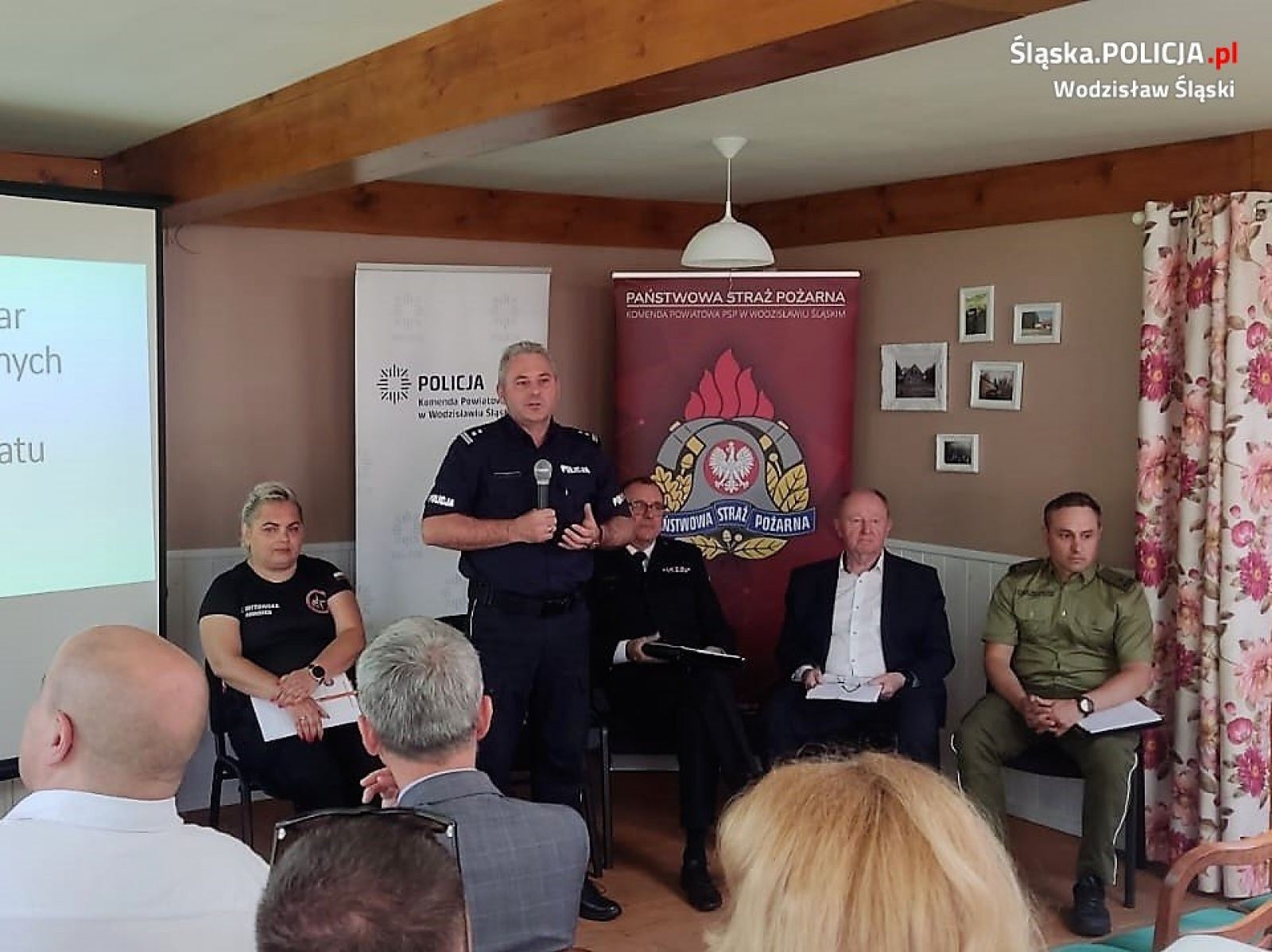 Zdjęcie w galerii na portalu naszwodzislaw.com: Debata i rodzinny festyn z mundurem wiadomości z regionu