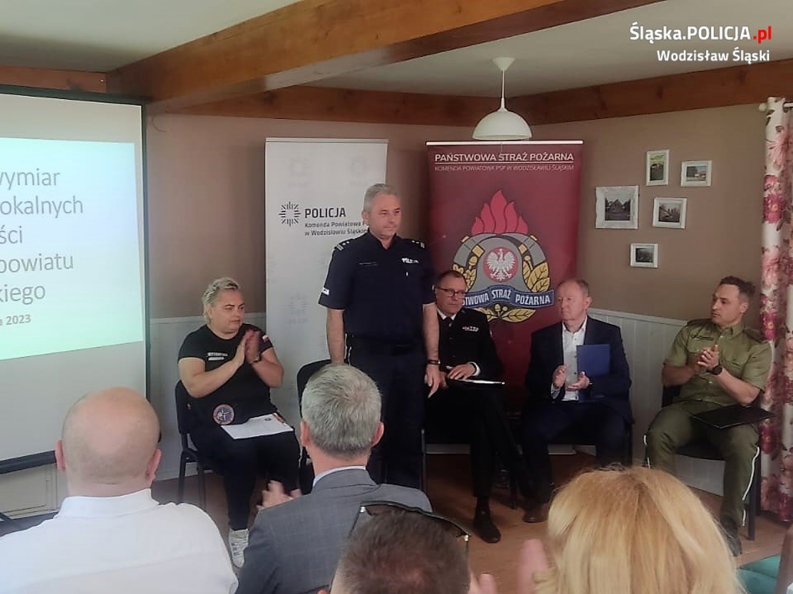 Zdjęcie w galerii na portalu naszwodzislaw.com: Debata i rodzinny festyn z mundurem wiadomości z regionu