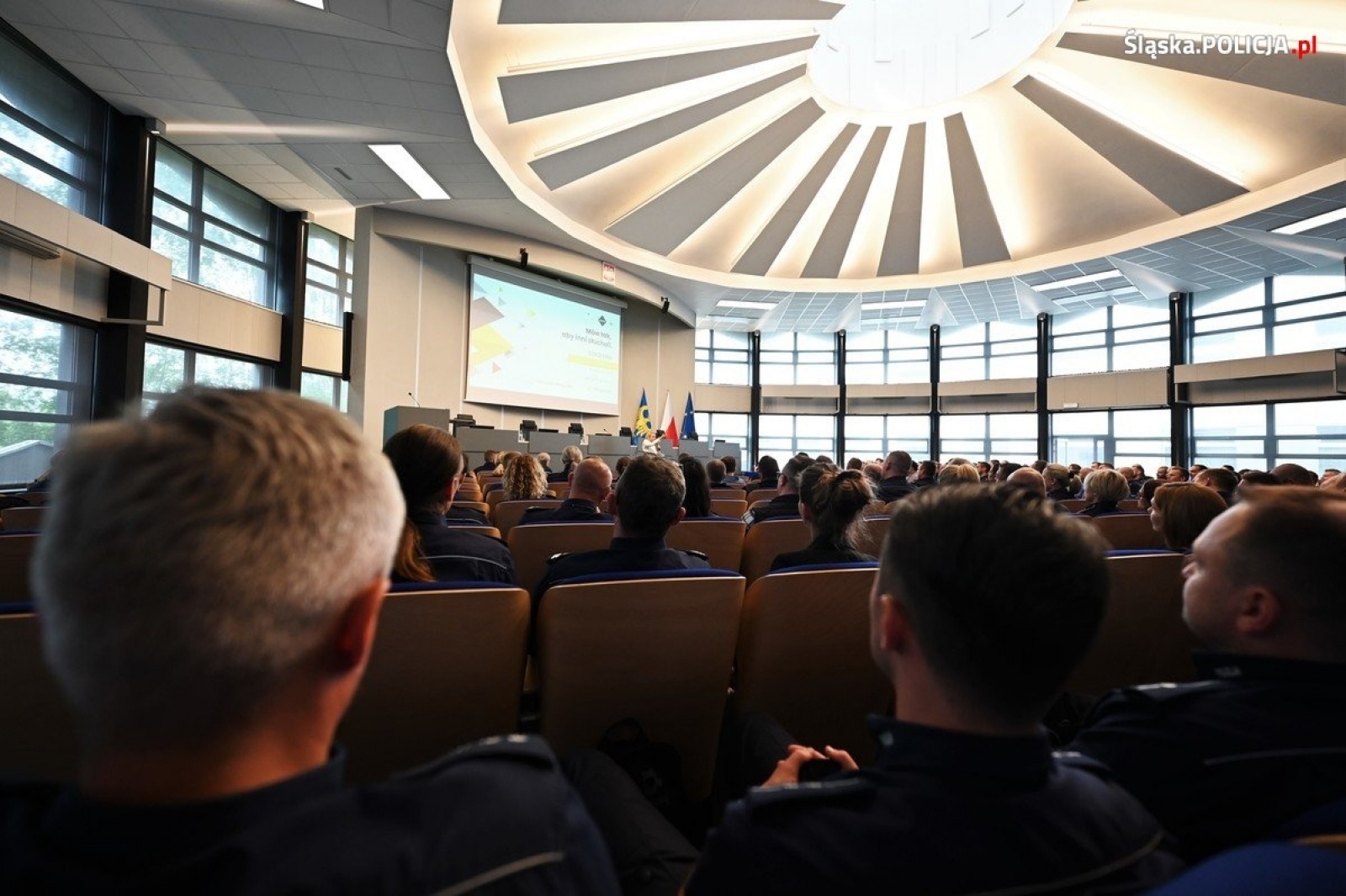 Zdjęcie w galerii na portalu naszwodzislaw.com: Doskonalenie warsztatu lektorskiego. Szkolenie dla policjantów wiadomości z regionu