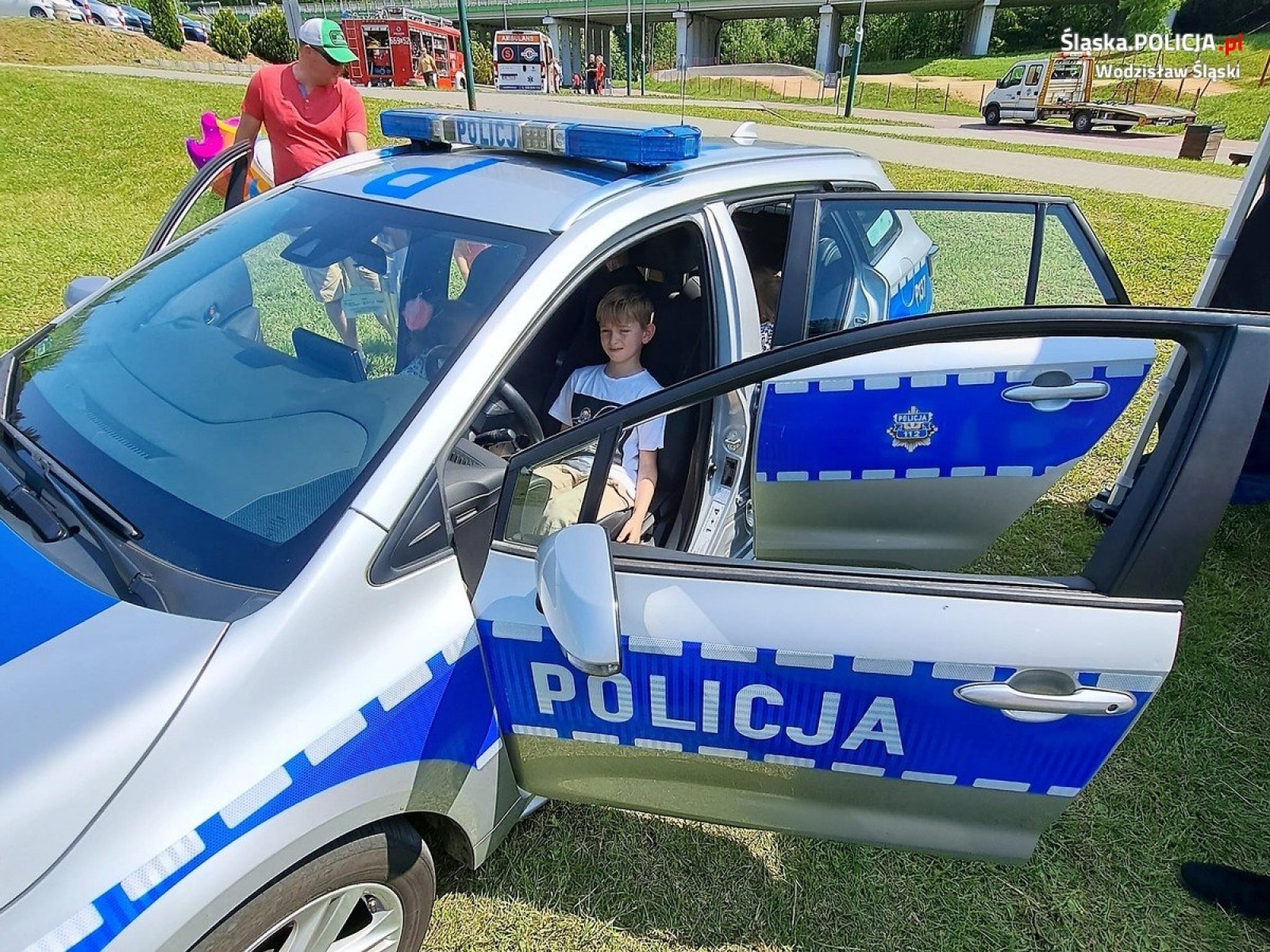 Zdjęcie w galerii na portalu naszwodzislaw.com: Piknik rodzinny z udziałem wodzisławskich dzielnicowych [FOTO] wiadomości z regionu