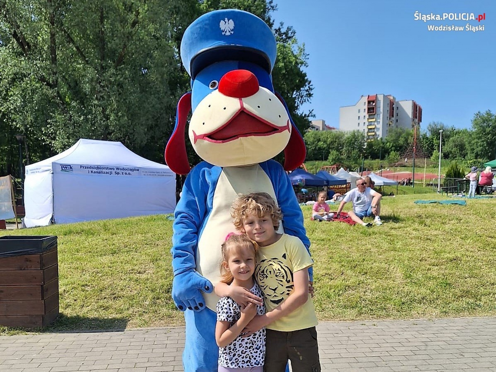 Zdjęcie w galerii na portalu naszwodzislaw.com: Piknik rodzinny z udziałem wodzisławskich dzielnicowych [FOTO] wiadomości z regionu