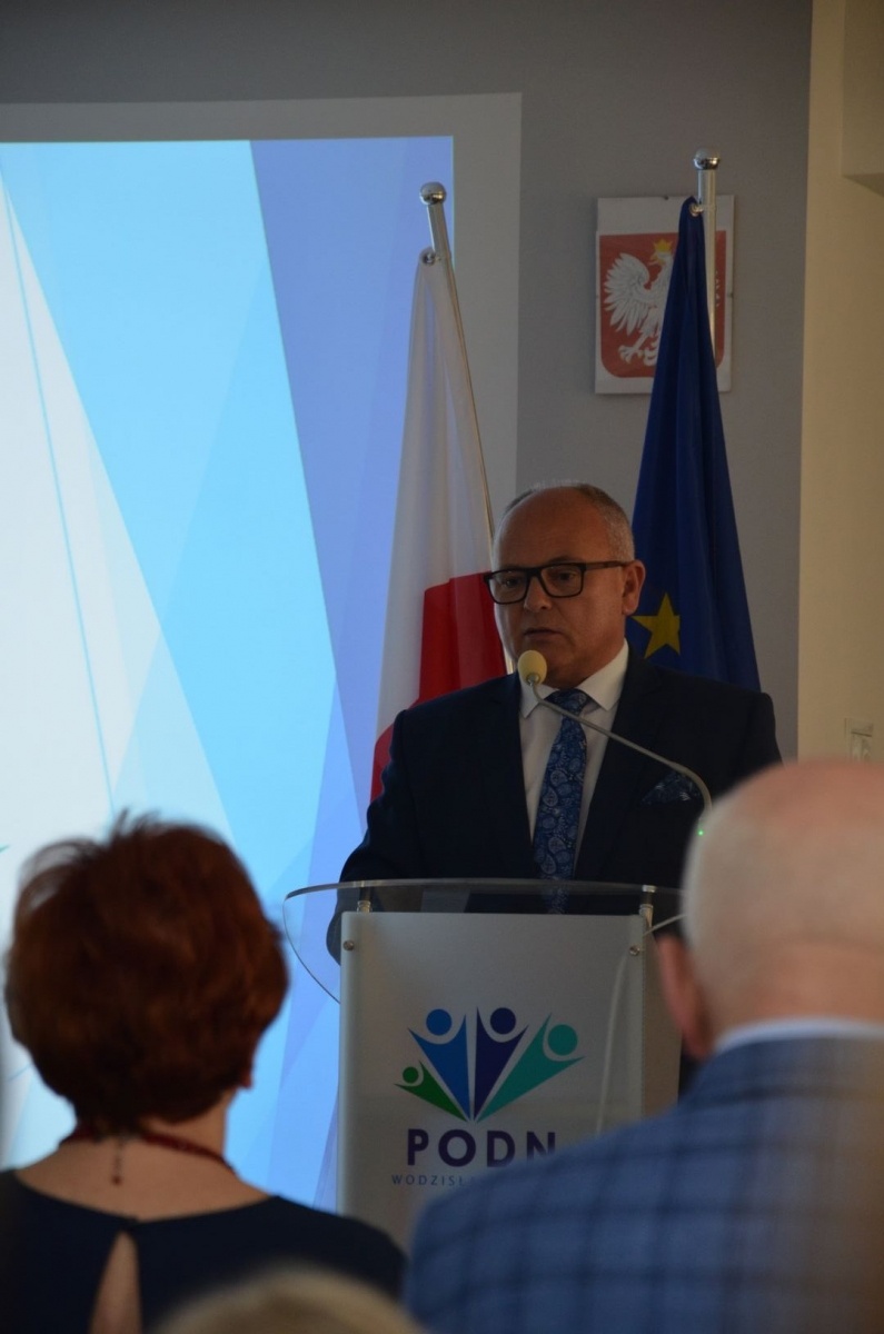 Zdjęcie w galerii na portalu naszwodzislaw.com: Laureaci konkursów zawodowych nagrodzeni [FOTO] wiadomości z regionu