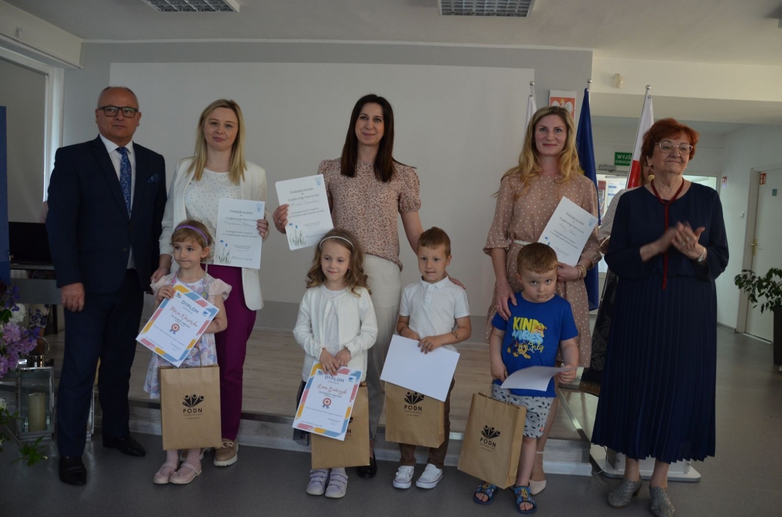 Zdjęcie w galerii na portalu naszwodzislaw.com: Laureaci konkursów zawodowych nagrodzeni [FOTO] wiadomości z regionu