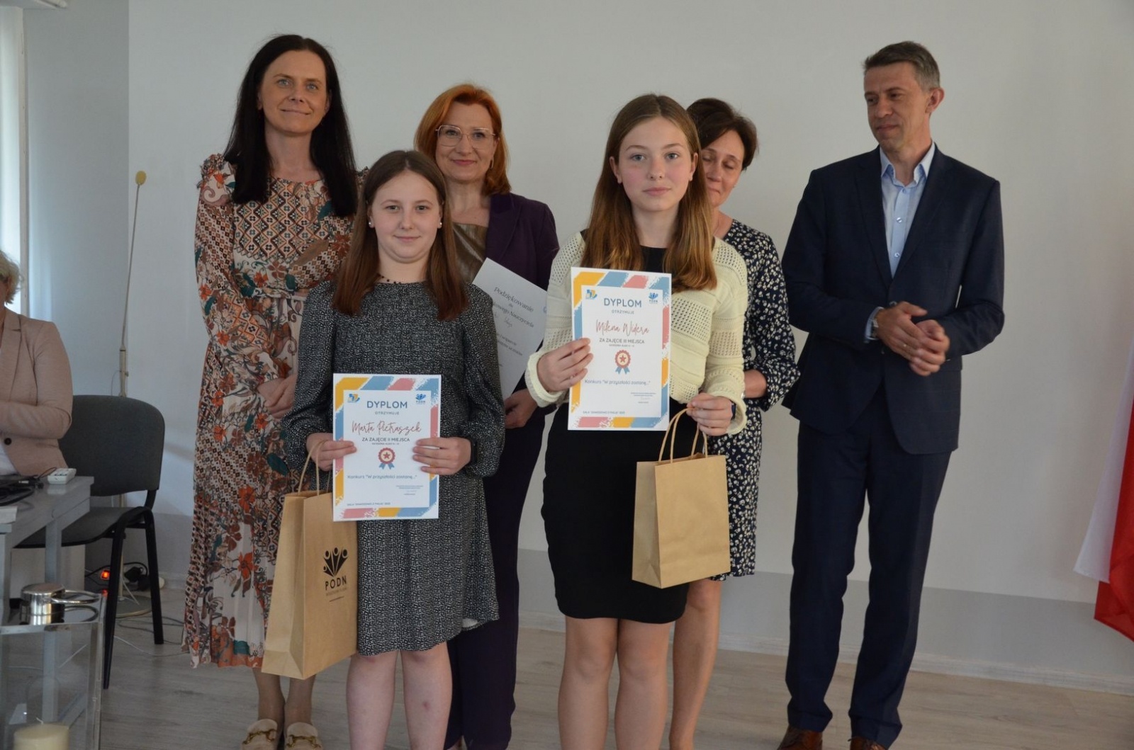 Zdjęcie w galerii na portalu naszwodzislaw.com: Laureaci konkursów zawodowych nagrodzeni [FOTO] wiadomości z regionu