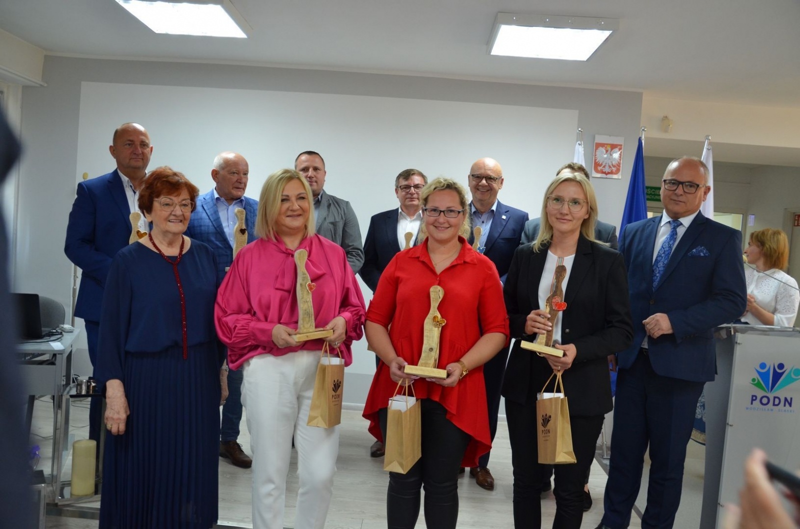 Zdjęcie w galerii na portalu naszwodzislaw.com: Laureaci konkursów zawodowych nagrodzeni [FOTO] wiadomości z regionu