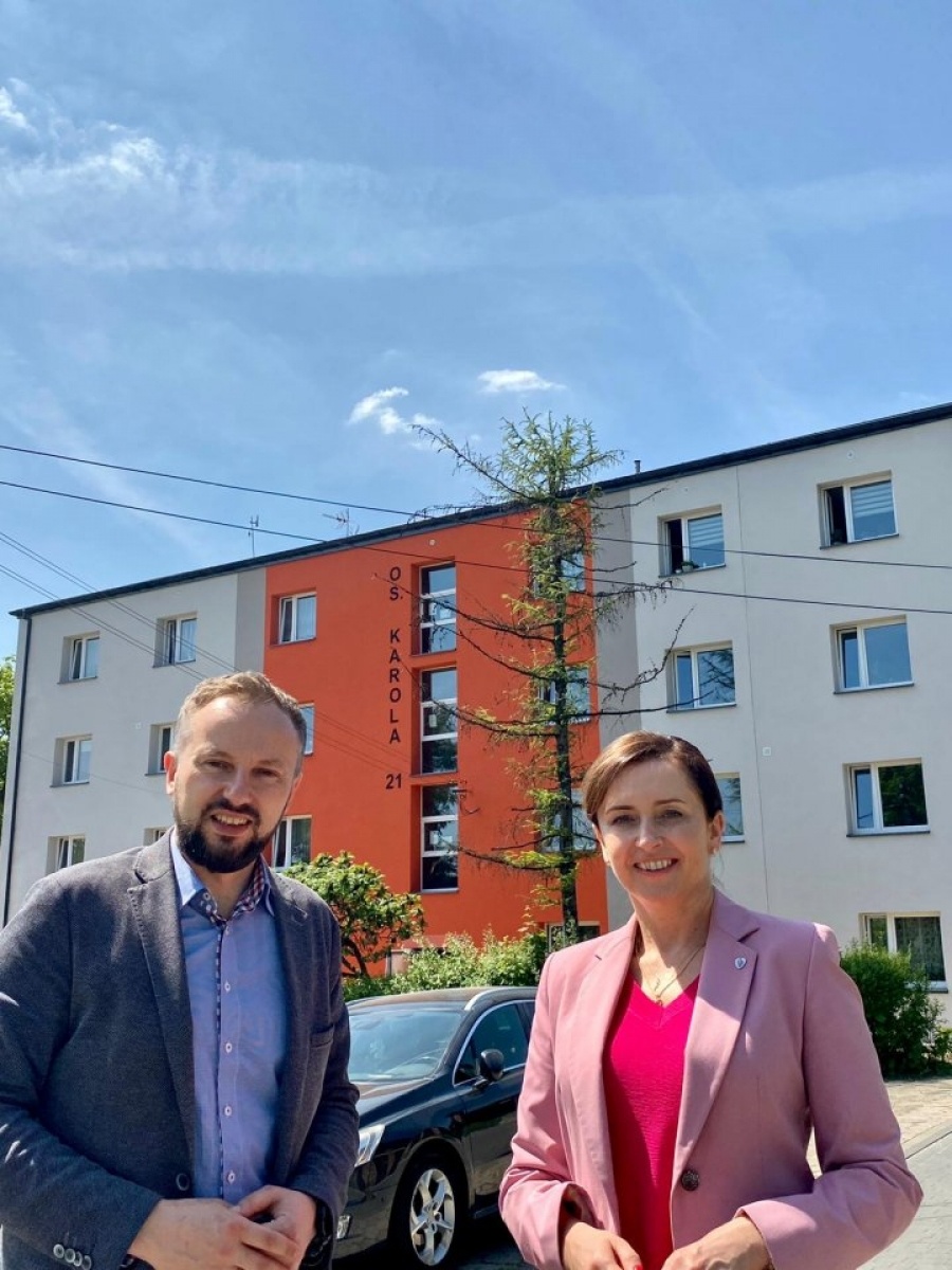 Zdjęcie w galerii na portalu naszwodzislaw.com: Przedstawiciele WFOŚiGW oraz senator Ewa Gawęda z wizytą w Rydułtowach [FOTO] wiadomości z regionu