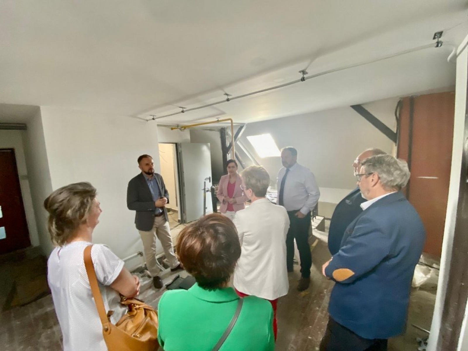 Zdjęcie w galerii na portalu naszwodzislaw.com: Przedstawiciele WFOŚiGW oraz senator Ewa Gawęda z wizytą w Rydułtowach [FOTO] wiadomości z regionu