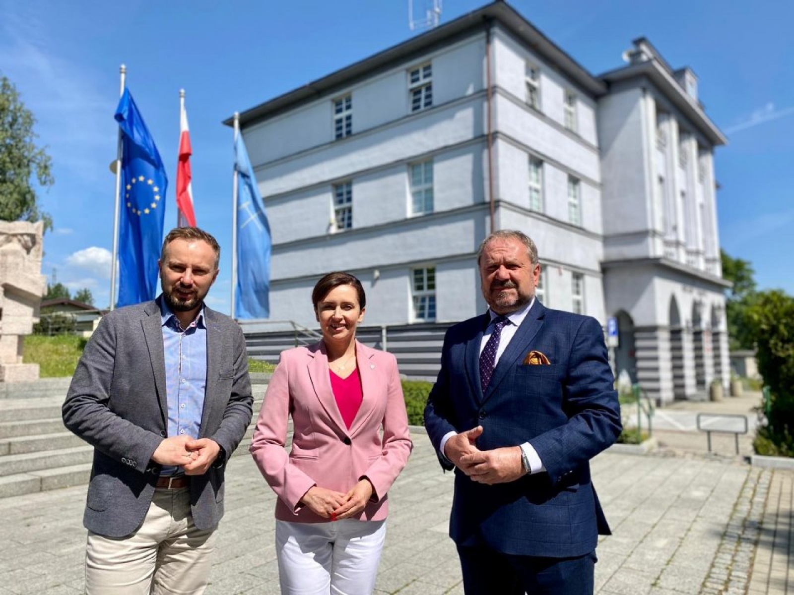 Zdjęcie w galerii na portalu naszwodzislaw.com: Przedstawiciele WFOŚiGW oraz senator Ewa Gawęda z wizytą w Rydułtowach [FOTO] wiadomości z regionu