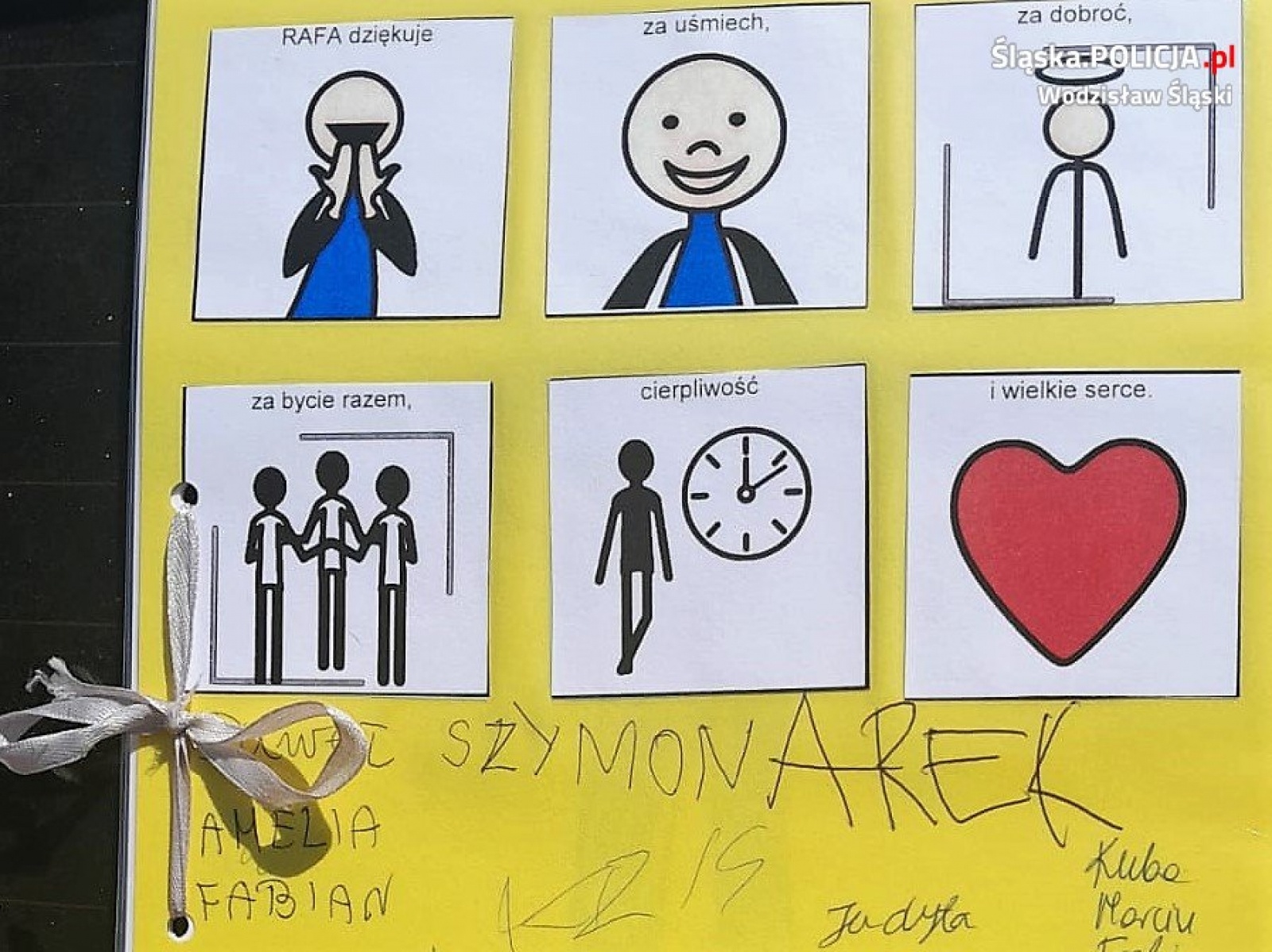 Zdjęcie w galerii na portalu naszwodzislaw.com: Dzielnicowi świętowali wspólnie z dziećmi wiadomości z regionu