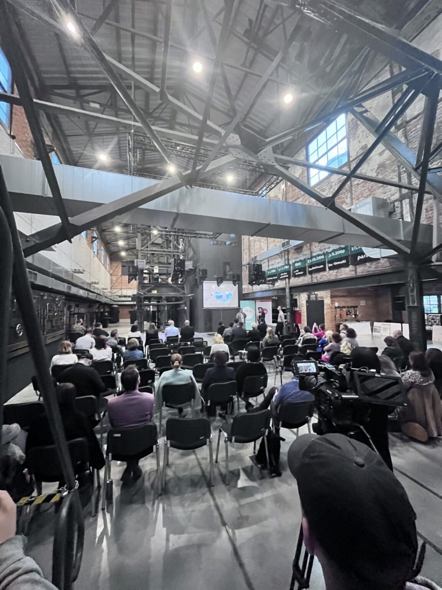 Zdjęcie w galerii na portalu naszwodzislaw.com: Dyskutowali o innowacjach na Demo Day wiadomości z regionu