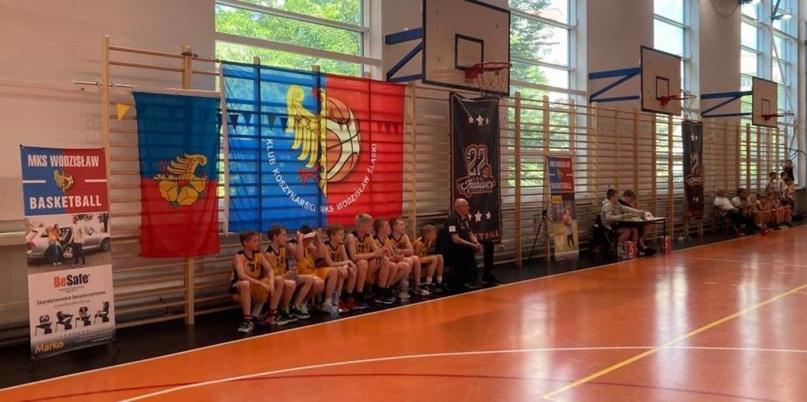 Zdjęcie w galerii na portalu naszwodzislaw.com: Koszykarze z Wodzisławia Śląskiego zakończyli sezon wiadomości z regionu