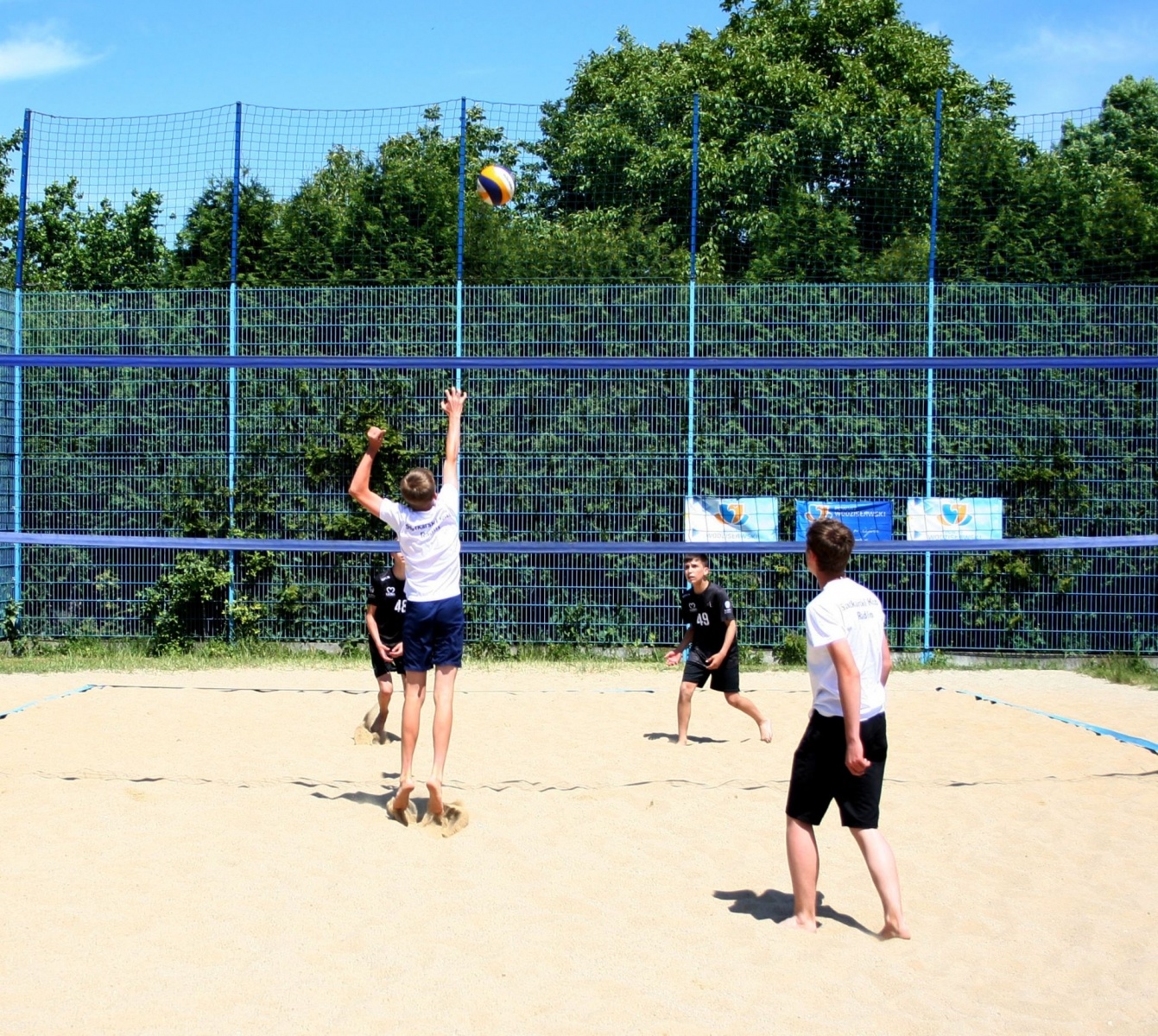 Zdjęcie w galerii na portalu naszwodzislaw.com: Ruszyło Grand Prix Starosty Wodzisławskiego w siatkówce plażowej wiadomości z regionu