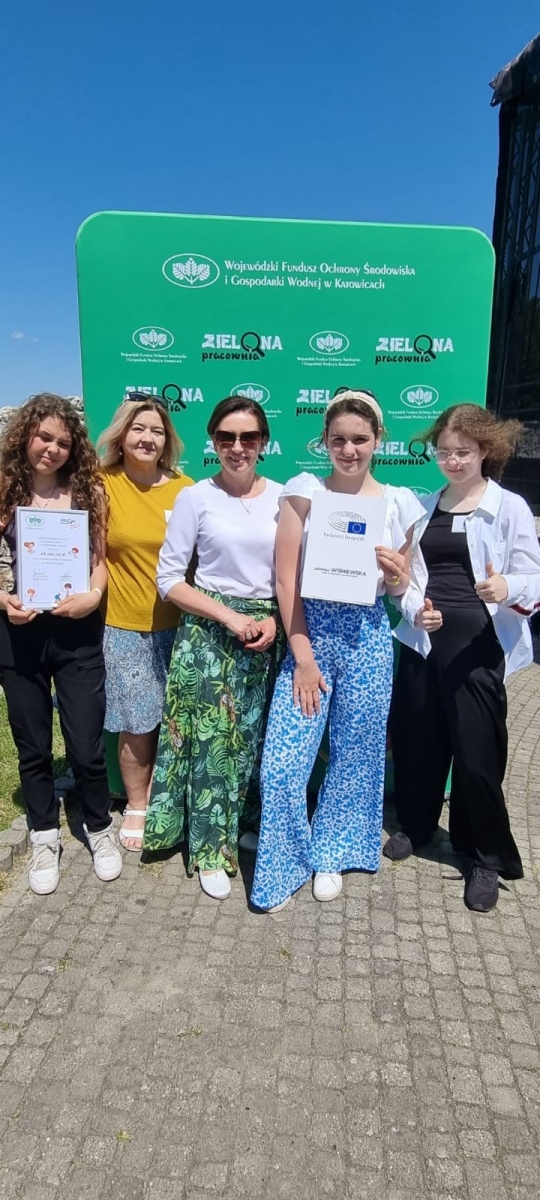 Zdjęcie w galerii na portalu naszwodzislaw.com: Uczniowie zyskają fantastyczne warunki do nauki. Sto szkół z Zielonymi Pracowniami wiadomości z regionu