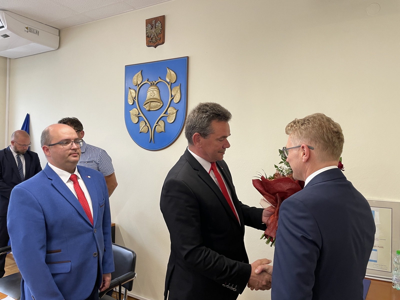 Zdjęcie w galerii na portalu naszwodzislaw.com: Absolutorium i wotum zaufania dla Wójta Gminy Mszana wiadomości z regionu