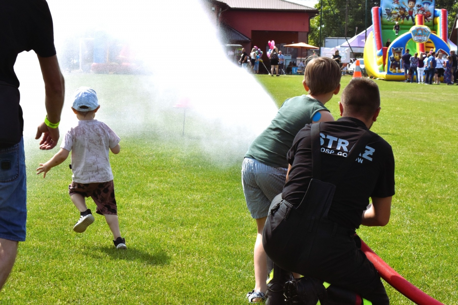 Zdjęcie w galerii na portalu naszwodzislaw.com: Mieszkańcy Gminy Godów podziwiali umiejętności strażaków [FOTO] wiadomości z regionu