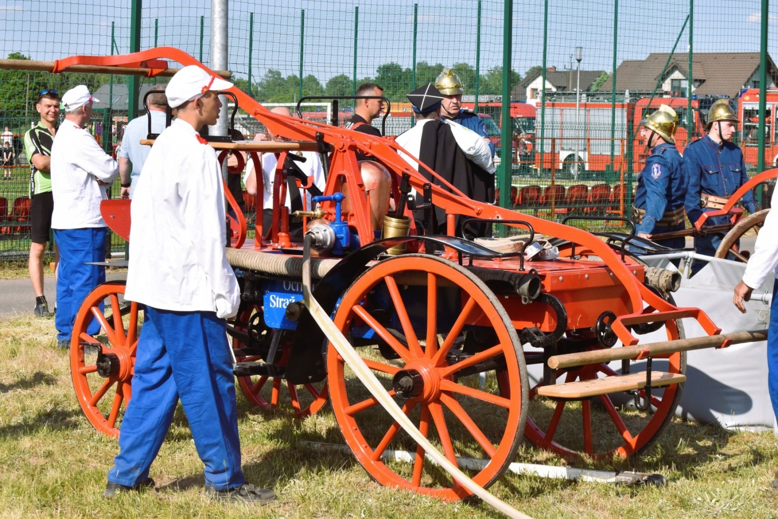Zdjęcie w galerii na portalu naszwodzislaw.com: Mieszkańcy Gminy Godów podziwiali umiejętności strażaków [FOTO] wiadomości z regionu