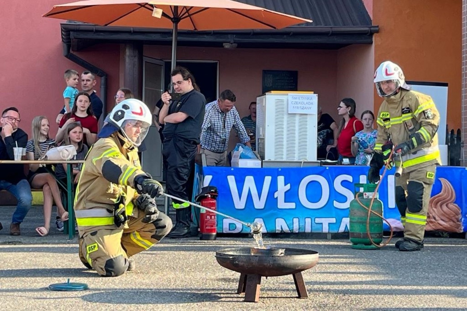 Zdjęcie w galerii na portalu naszwodzislaw.com: Mieszkańcy Gminy Godów podziwiali umiejętności strażaków [FOTO] wiadomości z regionu