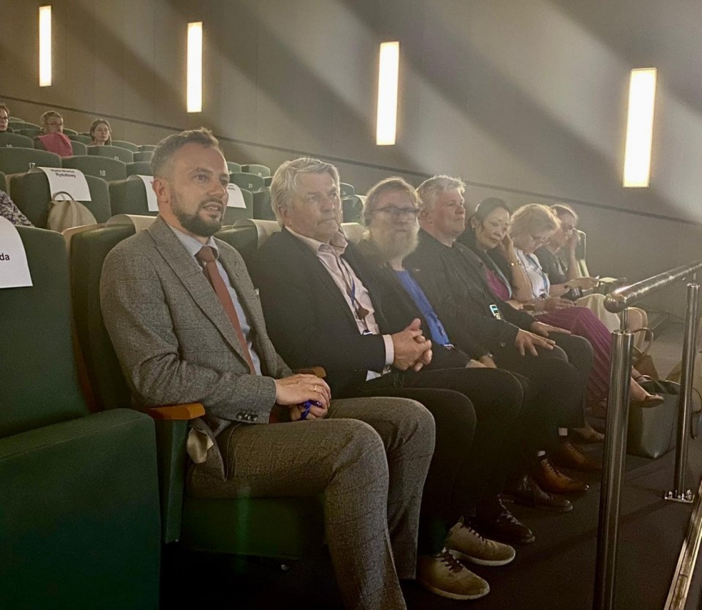 Zdjęcie w galerii na portalu naszwodzislaw.com: Norwegowie posadzili drzewo w Rydułtowach [FOTO i WIDEO] wiadomości z regionu