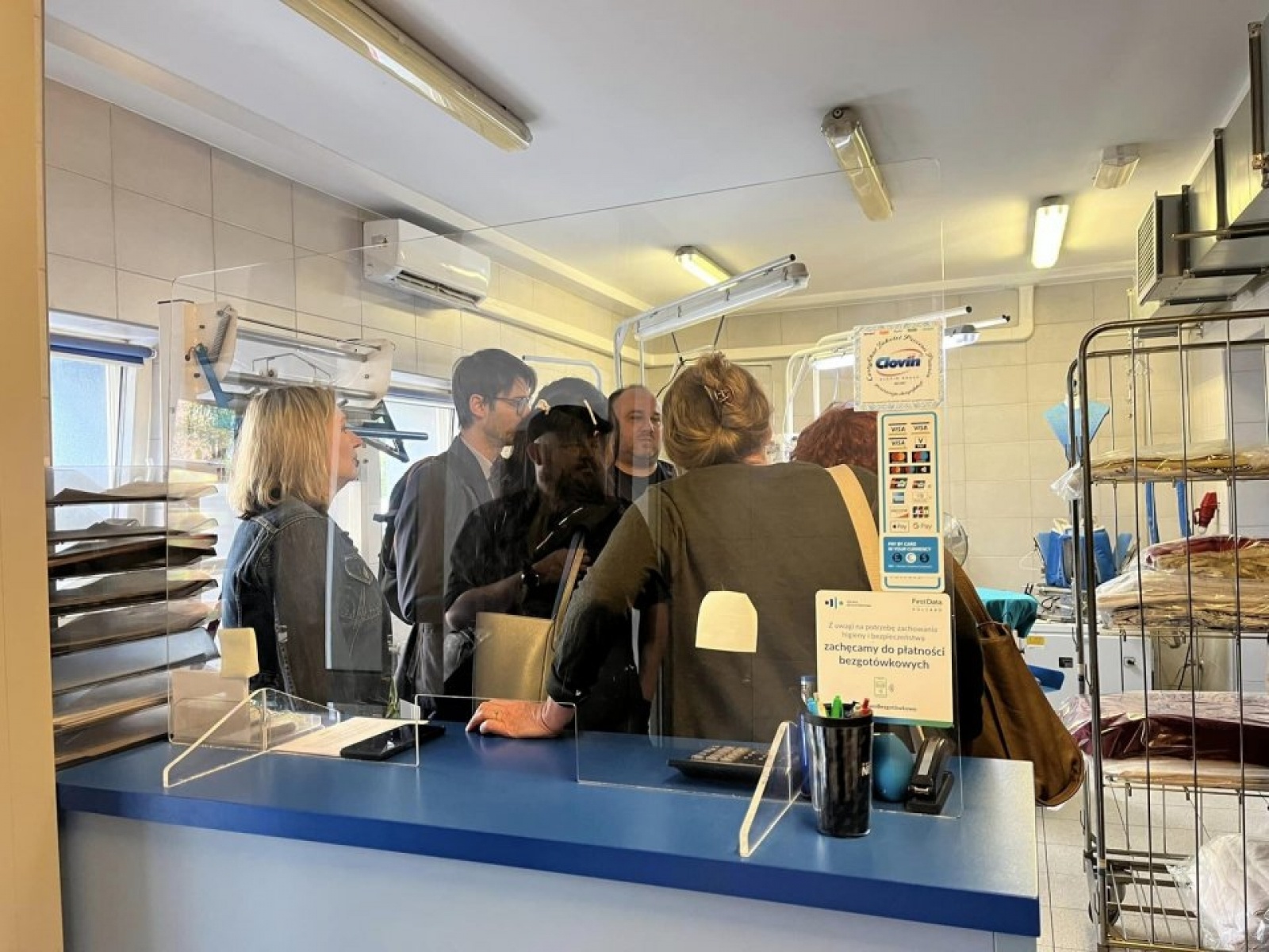 Zdjęcie w galerii na portalu naszwodzislaw.com: Norwegowie posadzili drzewo w Rydułtowach [FOTO i WIDEO] wiadomości z regionu